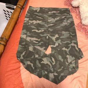Camo leggings